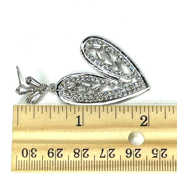 Heart Earrings 2” Drop Dangle Clear Rhinestones Silver Jewelry S26 - Picture 3 of 3